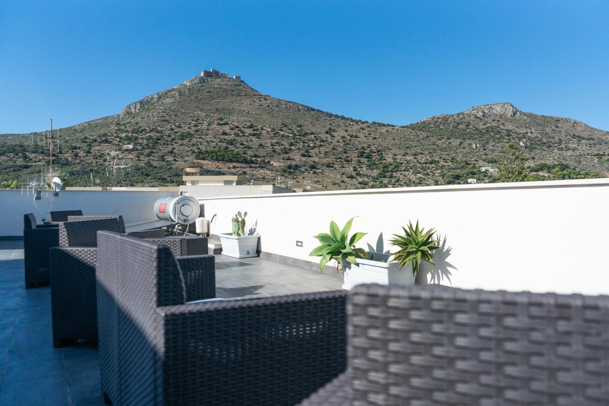 Ponente & Maestro Rooms Favignana Exterior foto