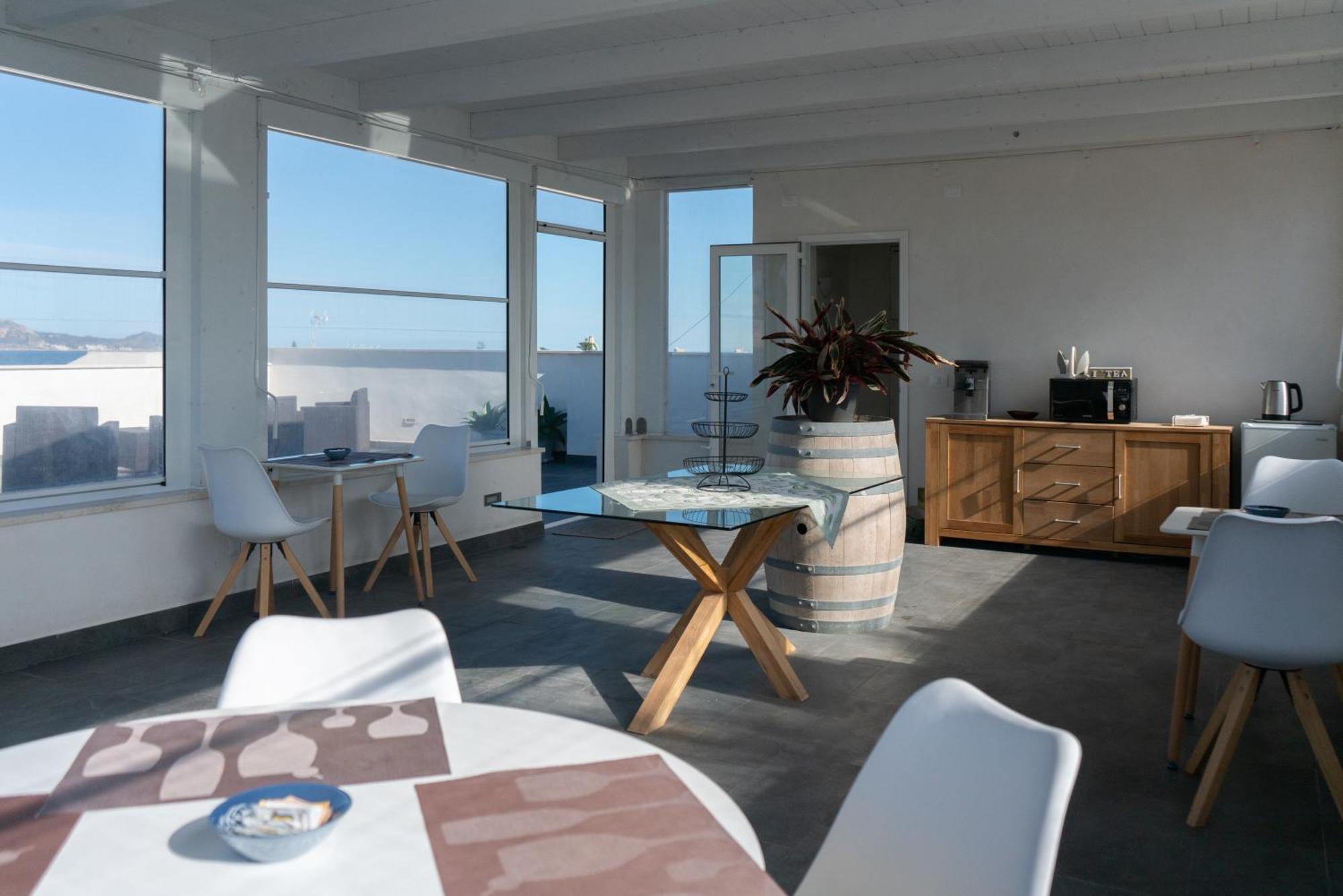Ponente & Maestro Rooms Favignana Exterior foto