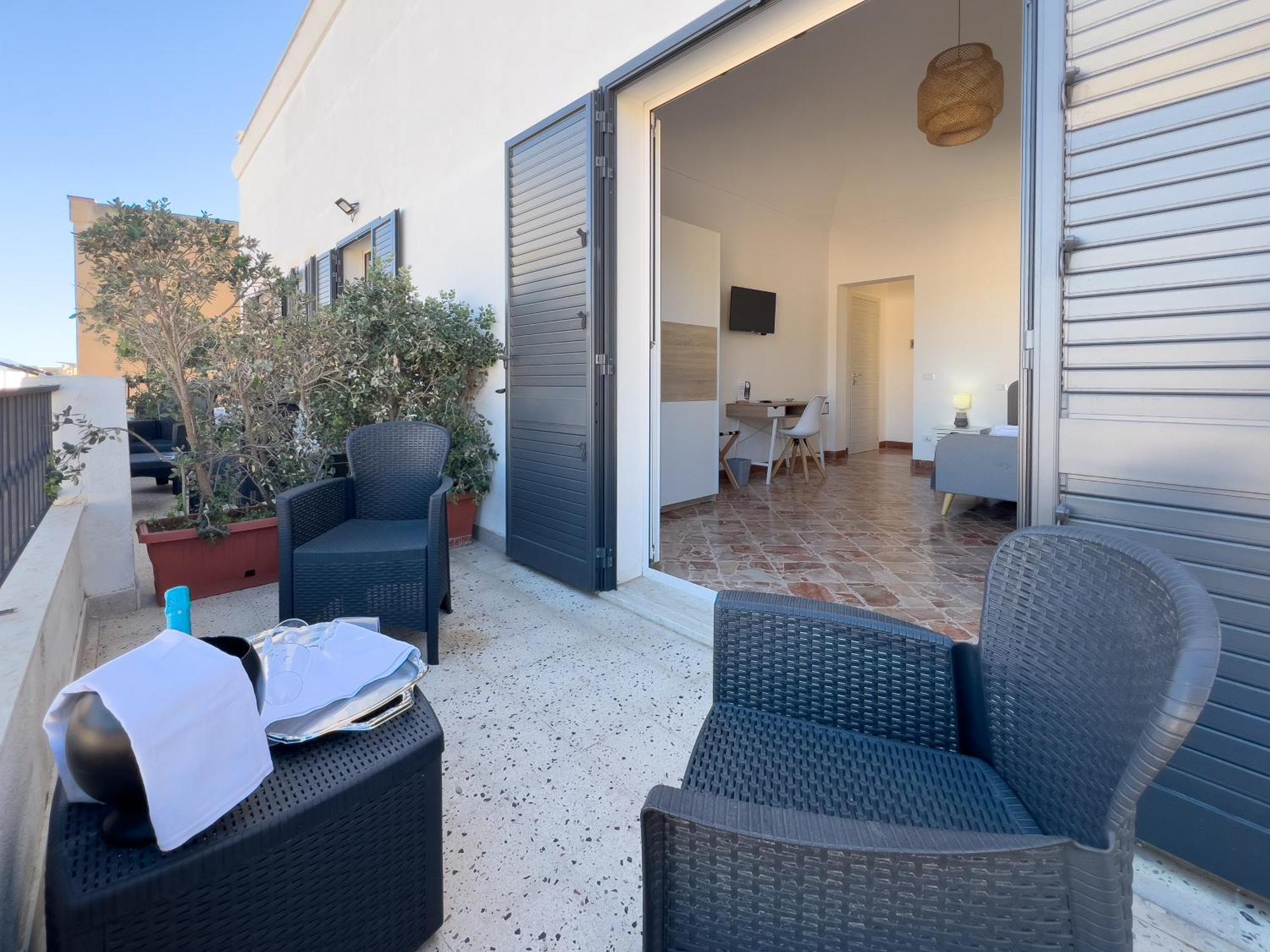 Ponente & Maestro Rooms Favignana Exterior foto
